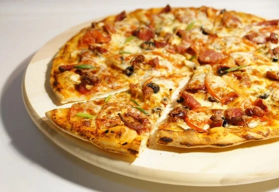 Best Indian pizza restaurant in Richmond, BC
