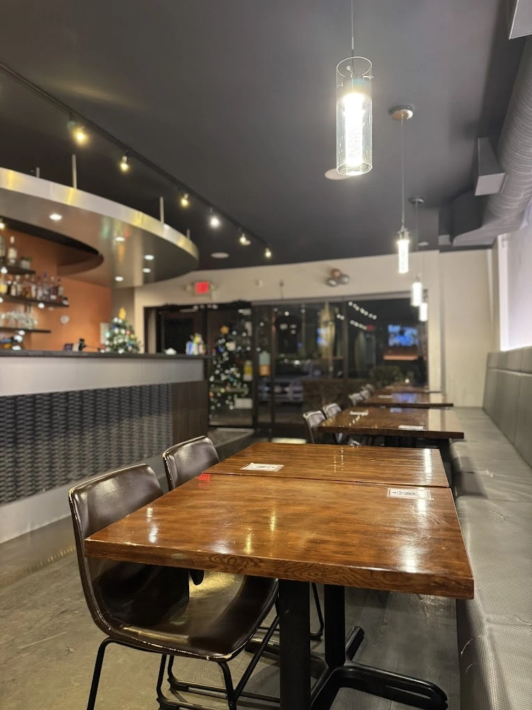 Experience authentic Indian pizza at Star 6 Pizza in Richmond